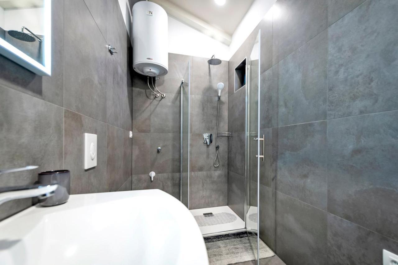 Deluxe Apartments A&A - 2 Rovinj Exterior photo